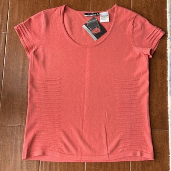 Ginger Short Sleeve Knit Pleated Tee - Picture 7 of 7